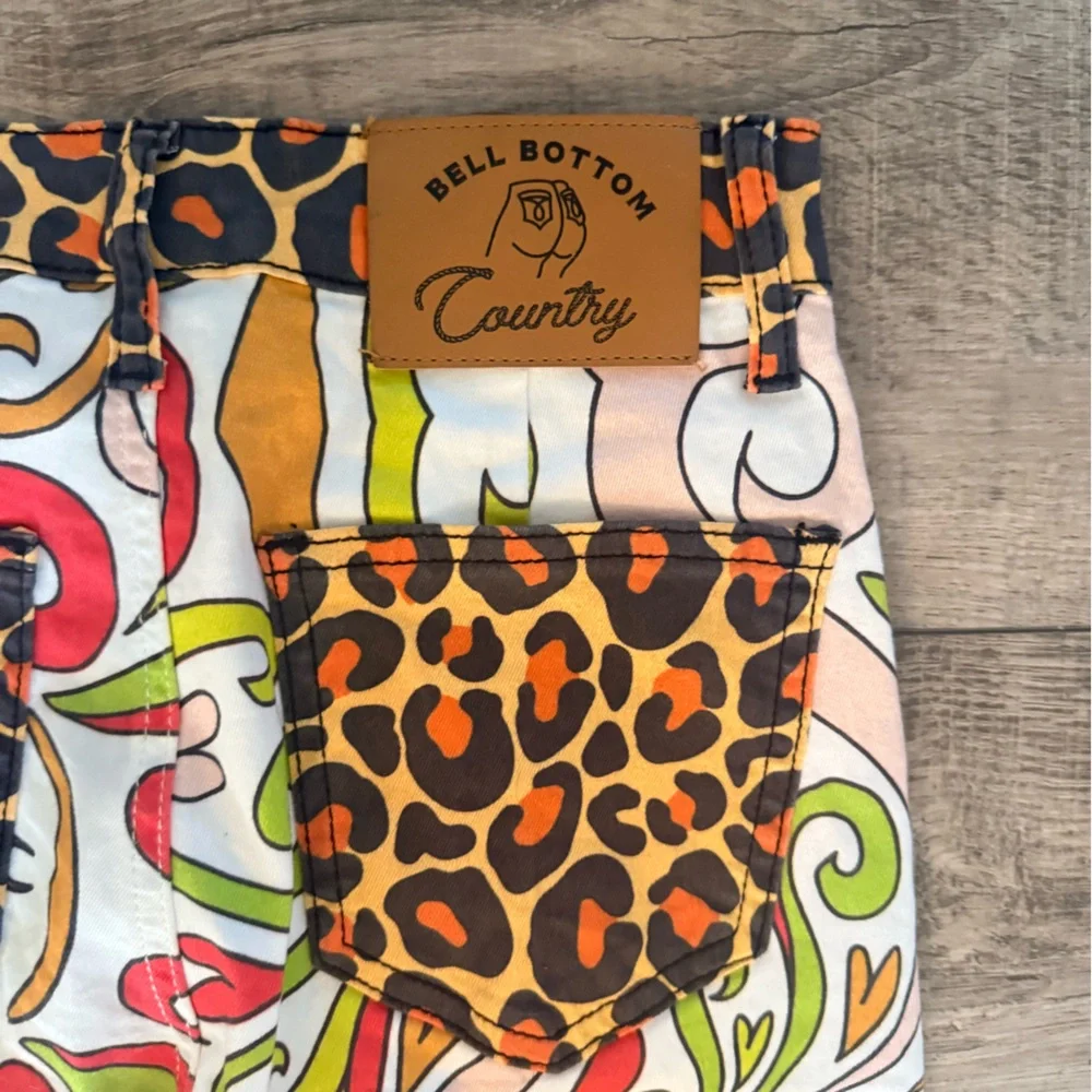 Lainey Wilson Bell Bottom Country Pants Size 25 Heart Like a Truck - Picture 3 of 9